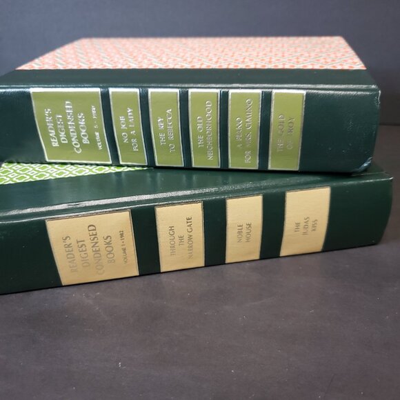 2 Beautiful Vintage Green HB Readers Digest Condensed Books Riser Decor - Picture 8 of 9